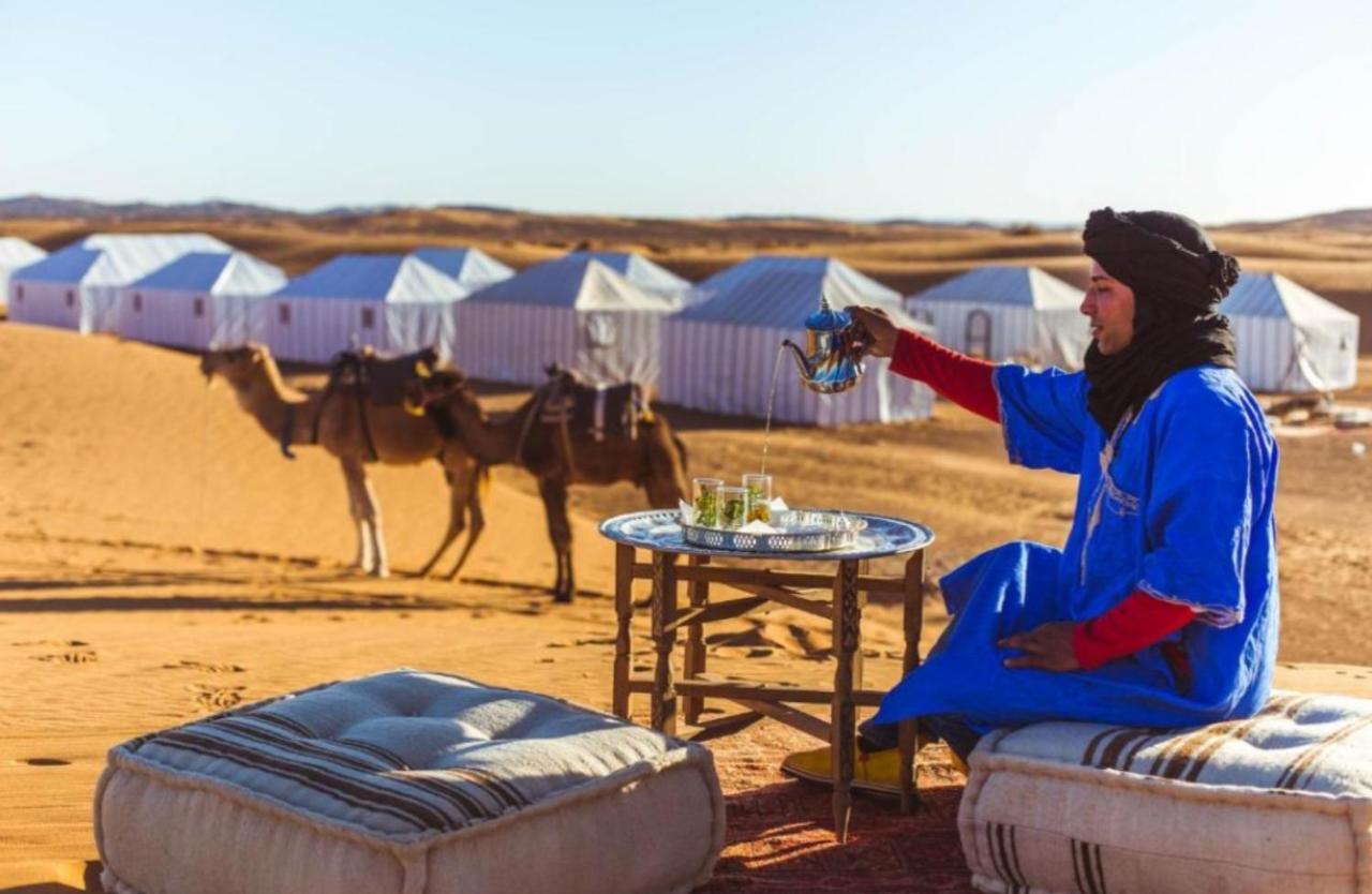 Desert Berber Fire Camp เมอร์ซูกา ภายนอก รูปภาพ