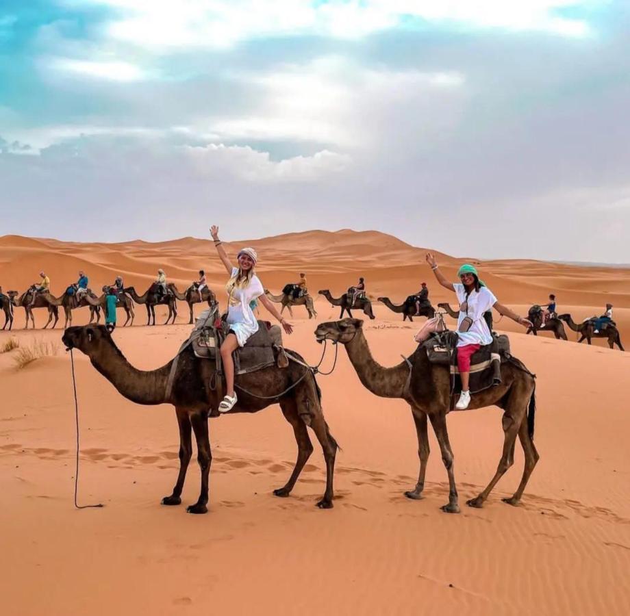 Desert Berber Fire Camp เมอร์ซูกา ภายนอก รูปภาพ