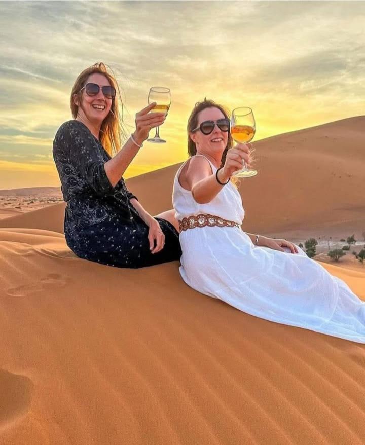 Desert Berber Fire Camp เมอร์ซูกา ภายนอก รูปภาพ
